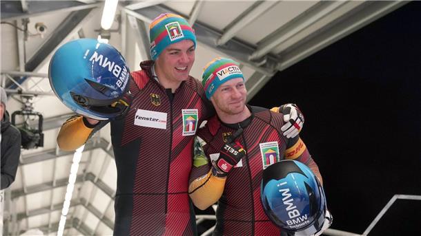 Auffällige Probe bei Anschieber von Olympiasieger Friedrich Anschieber Simon Wulff (l.) mit Pilot Francesco Friedrich.