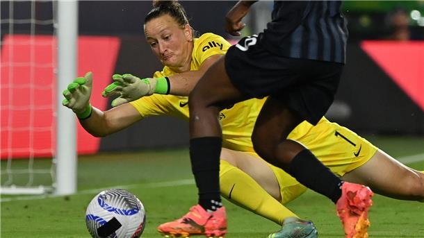 Oft Neuland: Rückkehr nach Geburt bei Profifußballerinnen Ansprechpartnerin für Kolleginnen: die Torhüterin und dreifache Mutter Almuth Schult.