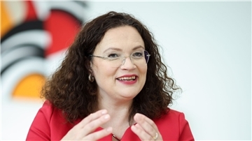 Arbeitsagentur-Chefin Andrea Nahles spricht sich angesichts des Fachkräftemangels für eine neue Willkommenskultur in Deutschland aus.