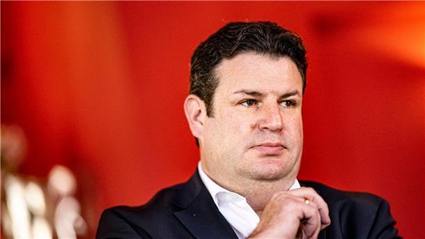 Corona-Arbeitschutzverordnung soll Anfang Februar fallen Arbeitsminister Hubertus Heil will das Ende der Vorgaben zum Schutz vor Corona am Arbeitsplatz vorziehen.