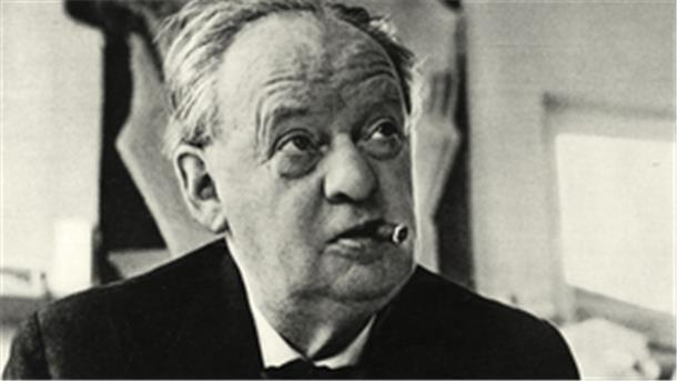 Architekt Hans Scharoun starb vor 50 Jahren. Die Zigarre im Mundwinkel begleitete ihn stets bei seiner Arbeit.