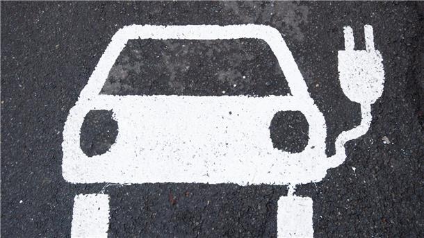 EnBW hat am PENNY in Geestemünde moderne Schnellladesäulen installiert. Ein weiterer Schritt für E-Mobilität im Alltag.