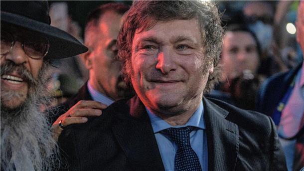 Neue argentinische Regierung kündigt hartes Sparprogramm an Argentiniens Präsident Javier Milei hatte die Wahl mit radikalen Forderungen nach einer wirtschaftlichen und politischen Kehrtwende gewonnen.