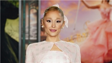 Ariana Grande wird Teil der „American Horror Story“ Ariana Grande ist bald in einer Gruselrolle zu sehen. (Archivbild)