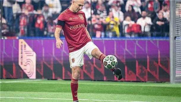 Legenden-Lob für Kimmich: „Haut auch mal dazwischen“ Arjen Robben sieht die Vertragsverlängerung mit Joshua Kimmich als wichtig an.