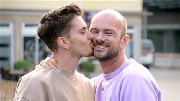 Nach der Show: Arne von Prince Charming findet die Liebe Arne und Mel pendeln regelmäßig zwischen Bremerhaven und Düsseldorf. Beide können in ihren Jobs oft im Homeoffice arbeiten.