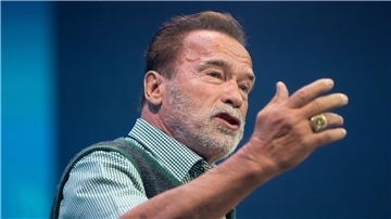 Arnold Schwarzenegger wendet sich in einem Video gegen Diskriminierung und Hass.