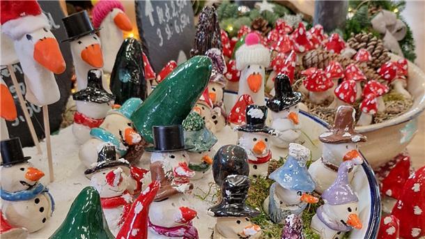 Neuer Besucherrekord bei Hobbyausstellung in Rodenkirchen Lustige Figuren gab es auch zu sehen.
