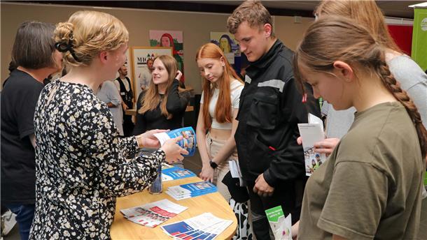 Auch der Landkreis Rotenburg stellte sich und sein breit gefächertes Ausbildungsangebot vor, das junge Menschen mit Hauptschulabschluss bis hin zum Abitur anspricht.