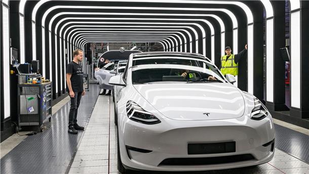 Tesla verkauft 2024 weniger Autos Auch ein Rekordabsatz im Schlussquartal brachte Tesla kein Plus bei den Auslieferungen im Jahr 2024. (Archivbild)