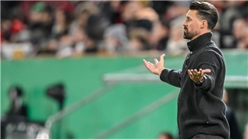 Wagner trotzt der Krisenlage: „Ich bin nicht verunsichert“ Auch im DFB-Pokal steht Sandro Wagner wieder mit leeren Händen da.