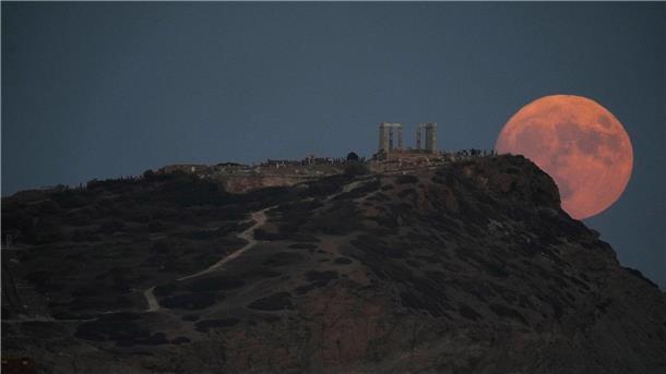 Guter Blick auf zweiten August-Vollmond vor allem im Westen Auch in Athen war der Supermond gut zu sehen.