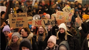 Auch in Bielefeld gingen die Menschen auf die Straßen.