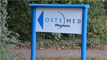 Gäste beschäftigen, aufräumen, bedienen, Besteck polieren und beim Kochen helfen Auch in der Tagespflege der Ostemed werden Schulpraktikanten und -praktikantinnen eingesetzt.