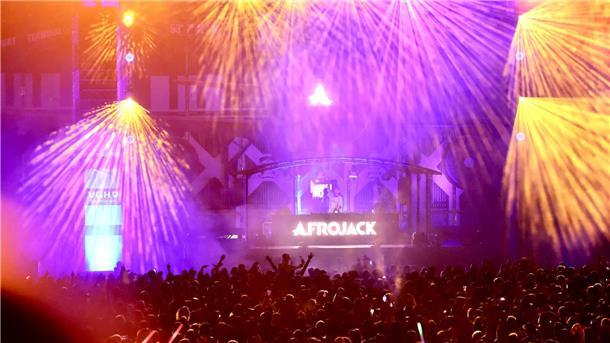 Auch in diesem Jahr wird am ersten Augustwochenende der Rotenburger Flugplatz zur Partyzone. Allerdings gibt es dieses Mal noch weitere Highlights für die Besucher.