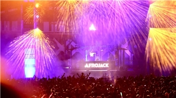 Auch in diesem Jahr wird am ersten Augustwochenende der Rotenburger Flugplatz zur Partyzone. Allerdings gibt es dieses Mal noch weitere Highlights für die Besucher.