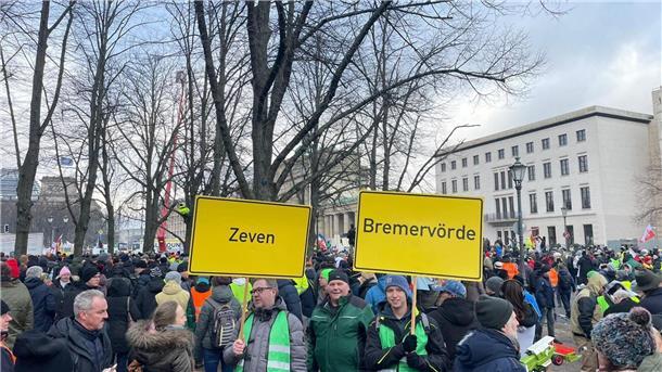 Bauernproteste: So unterstützen die Landwirte aus unserer Region die Großdemo Auch viele Landwirte aus dem Kreis Rotenburg haben den Weg nach Berlin auf sich genommen, um für ihre Sache zu demonstrieren.