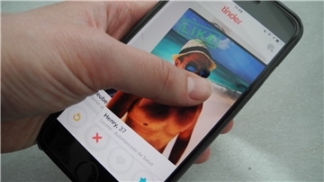 Auf Apps wie Tinder kann man das schnelle Vergnügen ebenso finden wie die große Liebe. Auf der richtigen Wortschatz kommt es an.