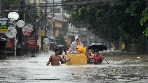 Taifun „Yagi“ fegt über das Südchinesische Meer Auf den Philippinen gibt es jedes Jahr etwa 20 Taifune.