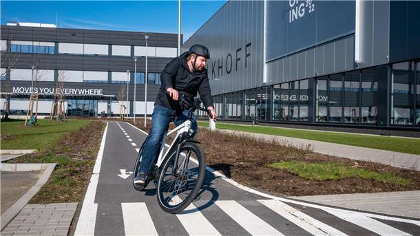 Auf der hauseigenen Teststrecke kann man das persönlich zugeschnittene Bike gleich ausprobieren.