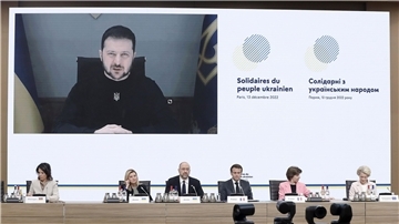 Auf der Hilfskonferenz in Paris ist auch der ukrainische Präsident Wolodymyr Selenskyj per Video zugeschaltet.