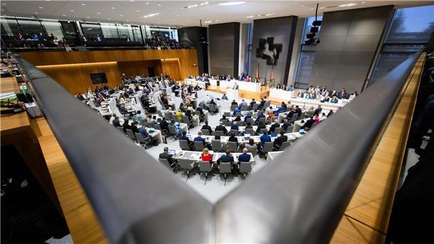Landtag diskutiert über Aufarbeitung der Corona-Politik Auf der Tagesordnung des Landtags steht unter anderem die Aufarbeitung der Corona-Politik in Niedersachsen. (Archivbild)