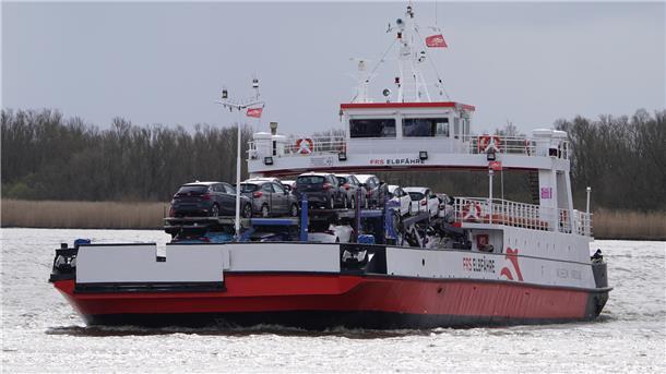 Auf die Elbfähre zwischen Glückstadt und Wischhafen kann man wohl auch künftig nicht verzichten. Eine Modernisierung muss kommen.