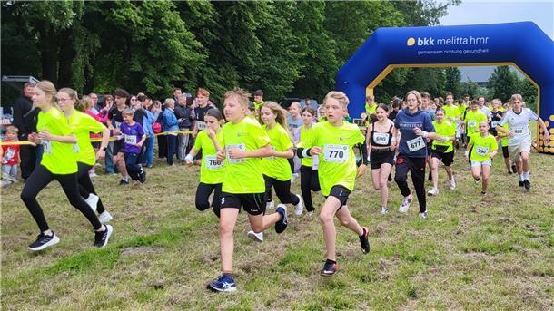 Nordsee-Firmen-Lauf in Nordenham: Dies waren die schnellsten Teilnehmer Schüler starten bei einem Lauf