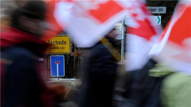 Polizei bestätigt Feier von Rechtsradikalen in Eschede Auf einem Hof bei Eschede gibt es seit vielen Jahren Versammlungen von Rechtsradikalen.