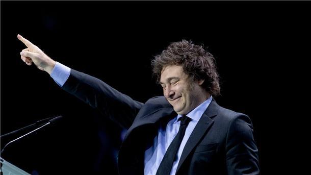 Spanien bestellt argentinischen Botschafter ein Auf einer Wahlkampfveranstaltung hat Javier Milei die spanische Linksregierung von Sánchez scharf kritisiert - mit Folgen.