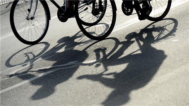 Jedermann-Radrennen startet unter strengen Hygieneauflagen Auf militärischem Flughafen-Asphalt in Nordholz können sich am 6. September ambitionierte Fahrradfahrer mit Ex-Profis messen.