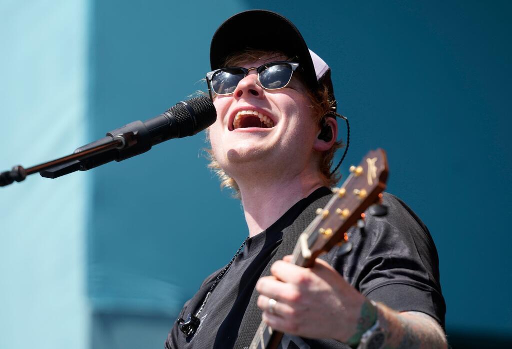 Auf seinem achten Album verarbeitet Ed Sheeran süd- und westasiatische Klänge. (Archivbild)