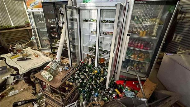 Erdbeben in Vanuatu: Sorge vor Krankheiten wächst Aufnahmen aus der Hauptstadt Port Vila zeigten schwerbeschädigte Gebäude.