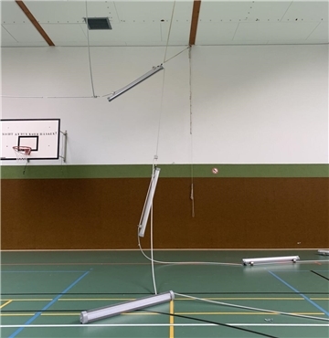 Sporthalle Burhave, Lampen