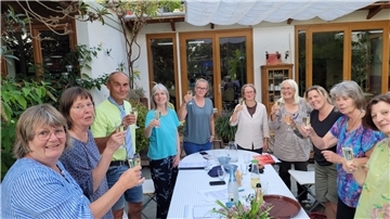 Aus der Arbeitsgruppe ist nun offiziell der Verein „Neue Pfade - nachhaltig leben in WNK“ geworden. Dem Vorstand gehören (von links) Andrea Prieß, Barbara Mohrmann und Fred Hellmann an.