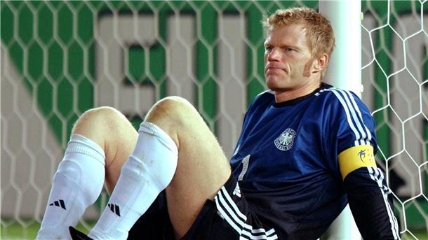 Aus der Traum vom WM-Titel: Oliver Kahn nach seinem Patzer im Finale von 2002.