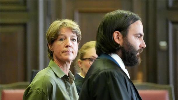 Block-Prozess: Schlagabtausch und Schuldzuweisungen Aussage vor Gericht: Christina Block will erst später erfahren haben, was genau in der Tatnacht passiert sein soll.