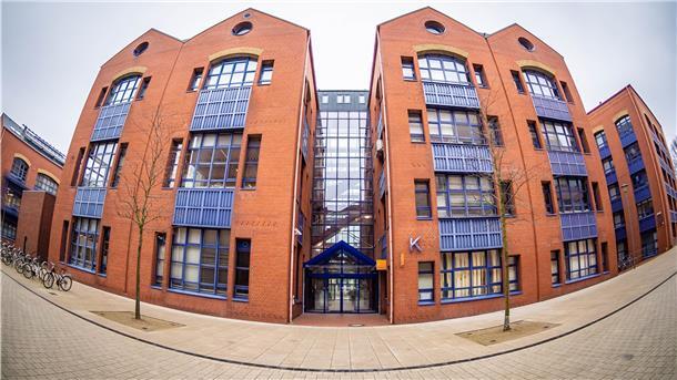 Außenaufnahmen der Hochschule Bremerhaven im Februar 2019. 