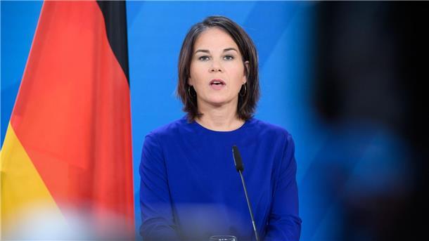 Wegen China: Baerbock ruft Australien zu Zusammenarbeit auf Außenministerin Annalena Baerbock äußert sich bei einer Pressekonferenz.