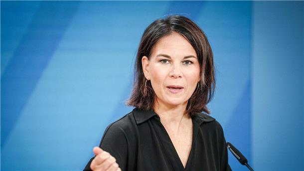 Baerbock fordert Zulassung von Beobachtern in Berg-Karabach Außenministerin Annalena Baerbock (Bündnis 90/Die Grünen) blickt angespannt auf die Region Berg-Karabach.