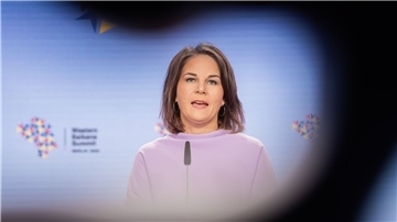 Außenministerin Annalena Baerbock gibt zum Ende der Konferenz zum Westlichen Balkan im Auswärtigen Amt ein Abschluss-Statement.
