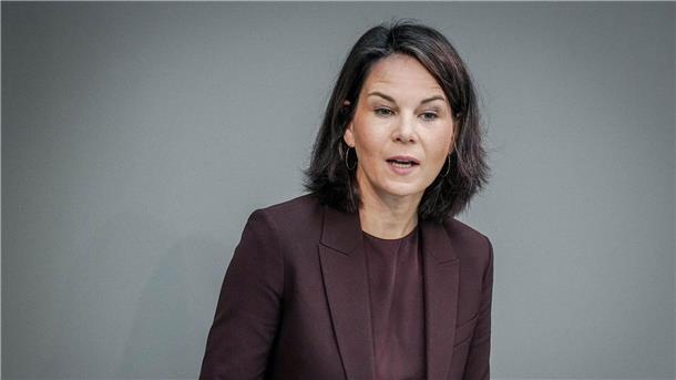 Baerbock ermutigt am Weltmädchentag zu Träumen und Hoffnung Außenministerin Annalena Baerbock: „Jede Frau auf dieser Welt war einmal ein Mädchen mit Träumen.“