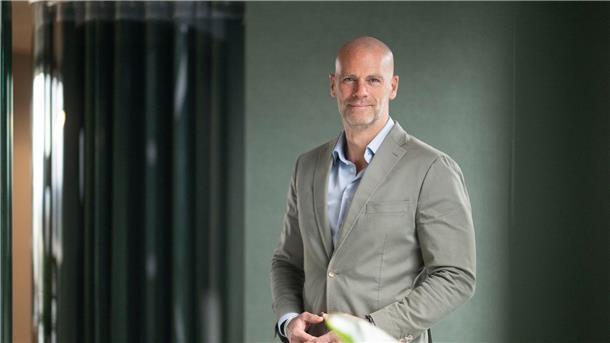 Autoexperte Constantin Gall von EY analysiert die Herausforderungen der Zulieferindustrie. (Archivbild)