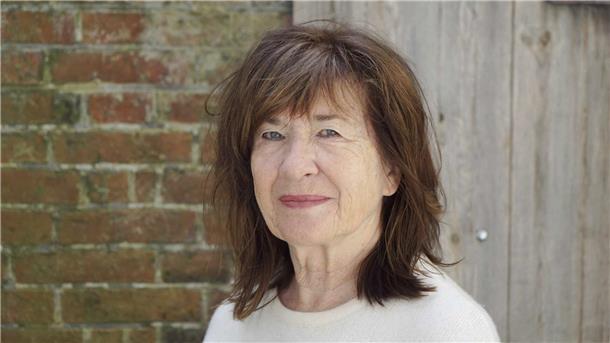 Autorin Elfriede Brumsack liest aus ihrem Buch „Der Unbeugsame“ in der Stadtbibliothek.