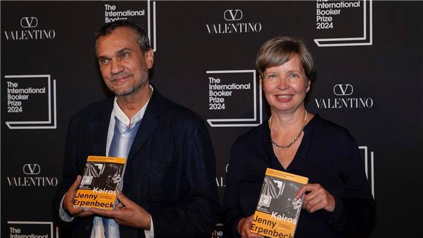 Jenny Erpenbeck gewinnt International Booker Prize Autorin Jenny Erpenbeck und Übersetzer Michael Hofman teilen sich das Preisgeld in Höhe von 50.000 Pfund.
