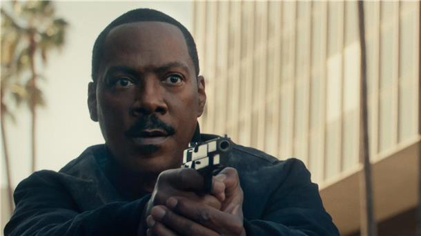 Axel Foley (Eddie Murphy) macht wieder einmal Beverly Hills unsicher.