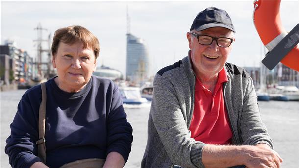 Bärbel und Martin Seba kommen aus der Nachbarschaft an den alten Hafen. Die beiden Bremerhavener leben in Mitte.