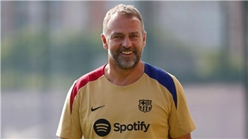 Barcelonas Cheftrainer Hansi Flick legte mit seinem Team einen perfekten Saisonstart hin.