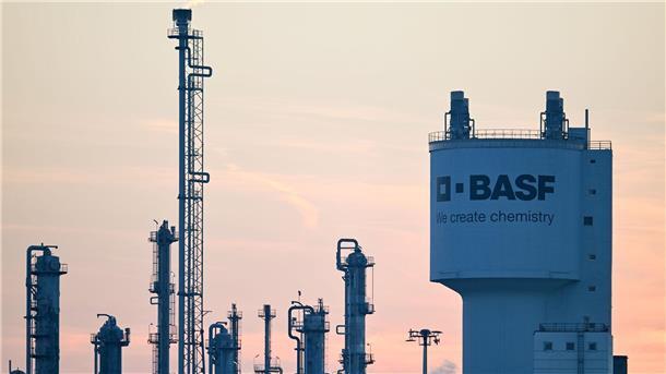 BASF hat trotz heftiger Kritik Milliarden in ein neues Werk in China investiert- (Archivbild)