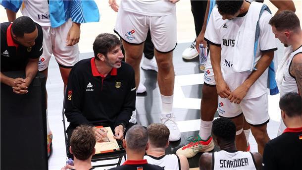 Bundestrainer Mumbru erklärt weiteren EM-Plan Basketball-Bundestrainer Alex Mumbru will sich erstmals während der EM äußern.